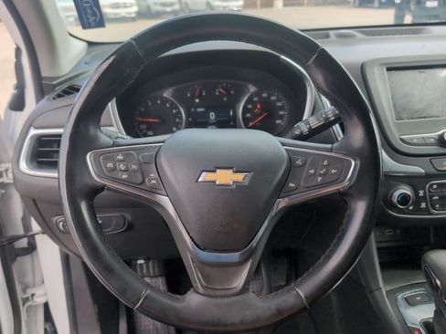 Used 2023 Chevrolet Equinox LT AWD/4WD image 12