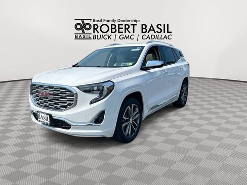 Used 2019 GMC Terrain Denali w/ Advanced Safety Package AWD/4WD image 4