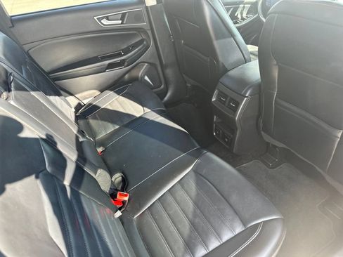 Used 2017 Ford Edge SEL w/ Equipment Group 201A AWD/4WD image 27