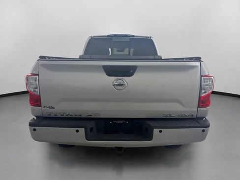Used 2016 Nissan Titan SL image 8
