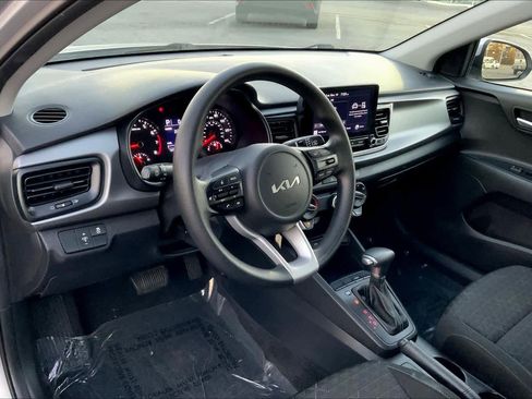 Used 2022 Kia Rio S image 16