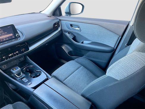 Used 2022 Nissan Rogue SV image 24