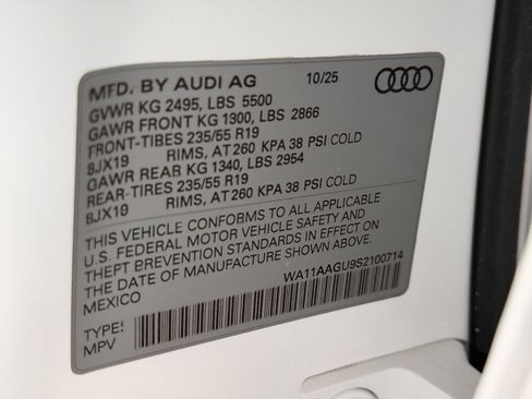 Used 2025 Audi Q5 Premium w/ Convenience Package AWD/4WD image 27