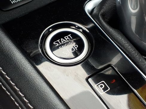 Used 2022 Nissan Kicks SR FWD image 20