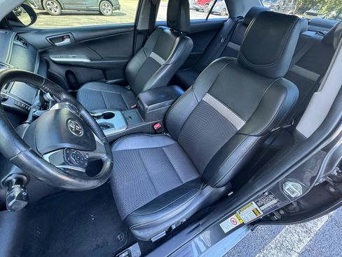 Used 2012 Toyota Camry SE FWD image 28