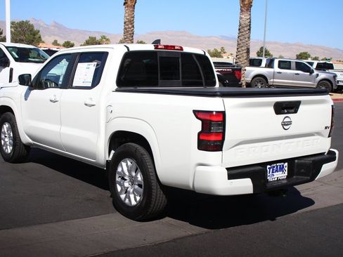 Used 2022 Nissan Frontier SV RWD image 5
