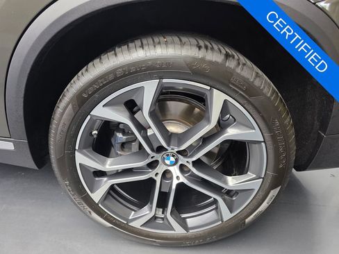 Certified 2025 BMW X5 sDrive40i w/ Premium Package RWD image 17