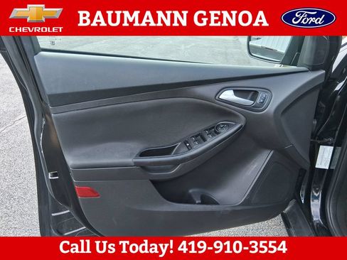 Used 2018 Ford Focus SE FWD image 11