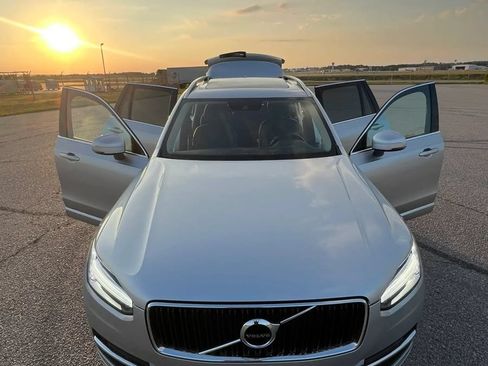 Used 2019 Volvo XC90 T6 Momentum AWD/4WD image 19