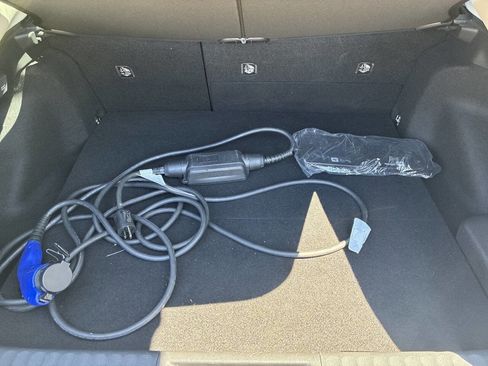 Used 2023 Toyota Prius Prime image 32