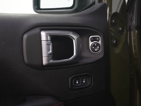 Used 2021 Jeep Wrangler Unlimited Rubicon w/ Uconnect 4C Nav & Sound Group AWD/4WD image 21