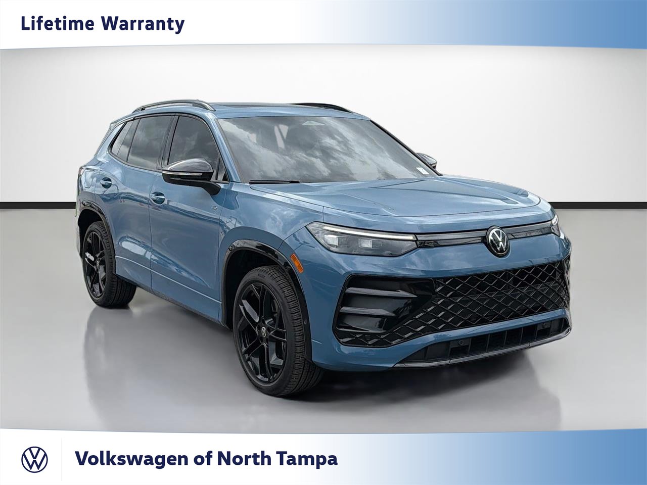 Used 2026 Volkswagen Tiguan SE R-Line AWD/4WD image 1