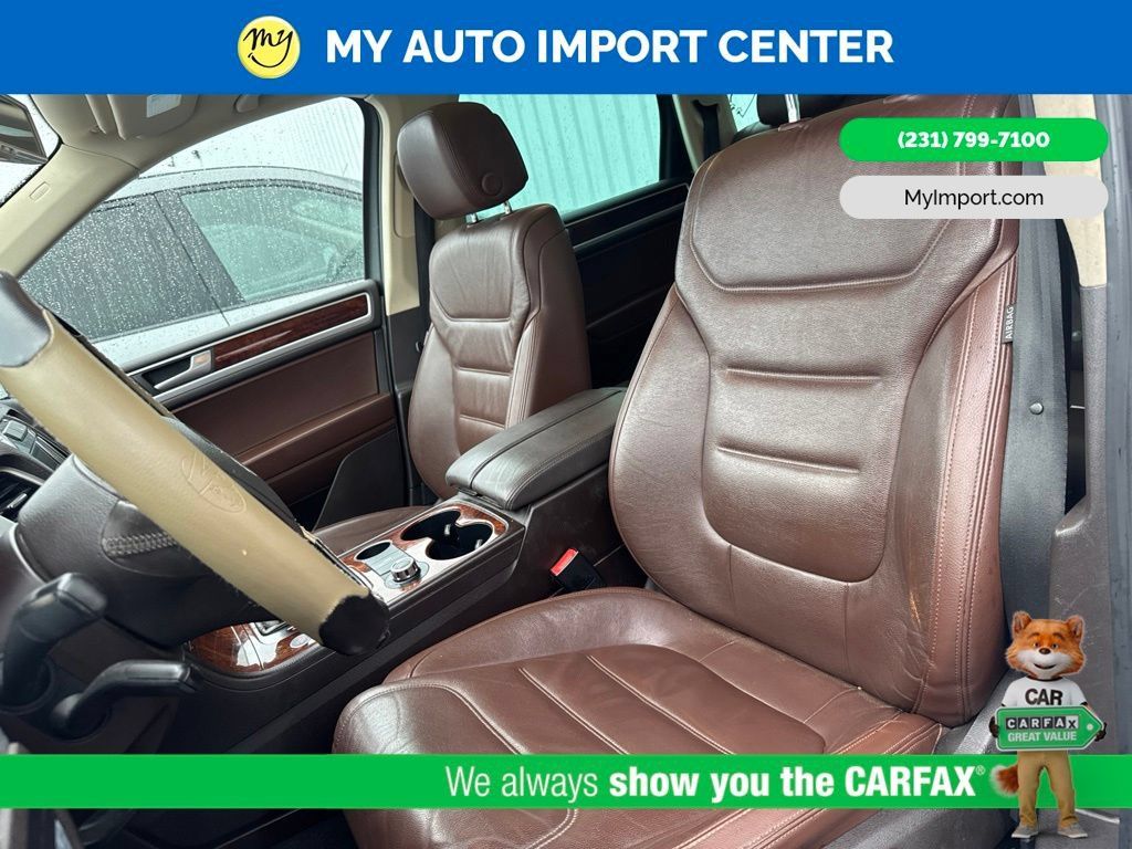 Used 2014 Volkswagen Touareg TDI AWD/4WD image 13