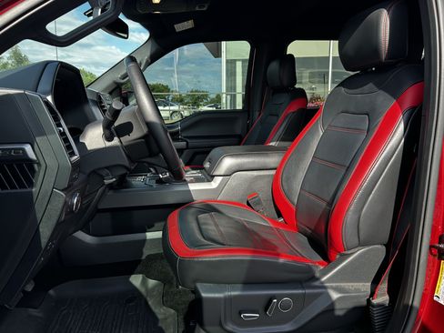 Used 2018 Ford F150 Lariat RWD image 11
