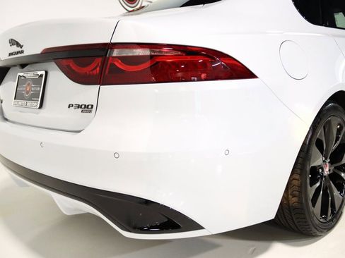 Used 2021 Jaguar XF R-Dynamic SE image 8