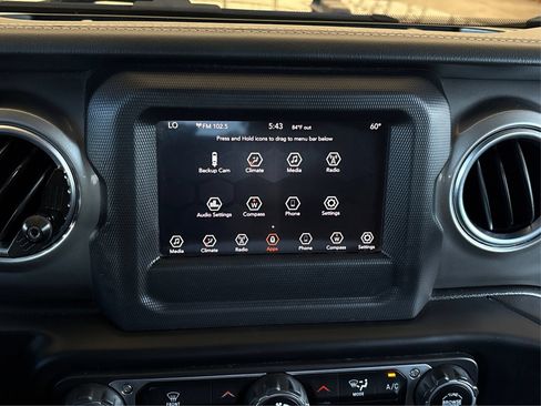 Used 2020 Jeep Wrangler Unlimited Sahara AWD/4WD image 23