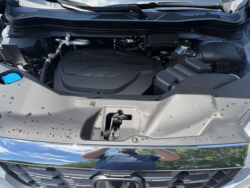 Certified 2025 Honda Passport EX-L image 41
