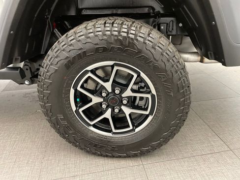 Certified 2024 Jeep Gladiator Rubicon AWD/4WD image 9