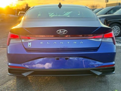 Certified 2022 Hyundai Elantra SEL w/ Convenience Package image 6