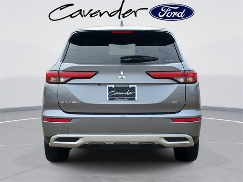 Used 2024 Mitsubishi Outlander SE image 6