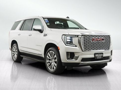 Used 2024 GMC Yukon Denali w/ Advanced Technology Package AWD/4WD image 8