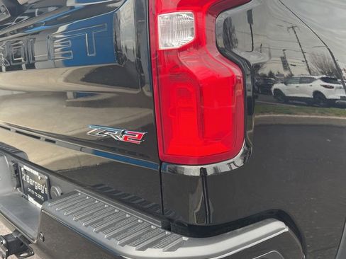 Used 2025 Chevrolet Silverado 1500 ZR2 image 8