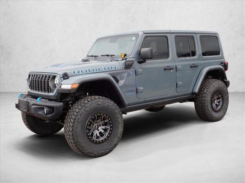 Used 2024 Jeep Wrangler Unlimited Rubicon 4xe AWD/4WD image 11