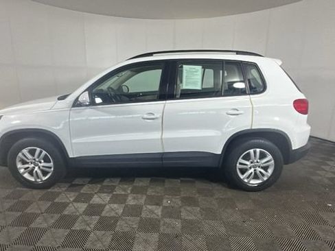 Used 2017 Volkswagen Tiguan S AWD/4WD image 5