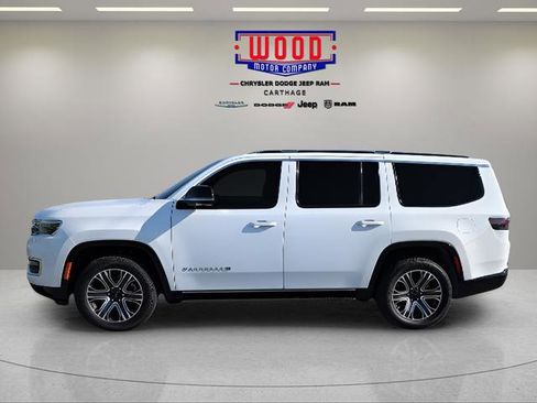 Used 2025 Jeep Wagoneer 4WD image 3