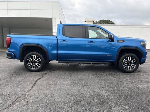 Used 2022 GMC Sierra 1500 AT4X AWD/4WD image 2