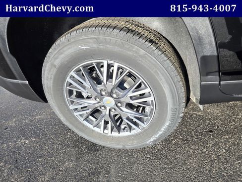 Used 2026 Chevrolet Traverse LT w/ Driver Confidence Package image 41