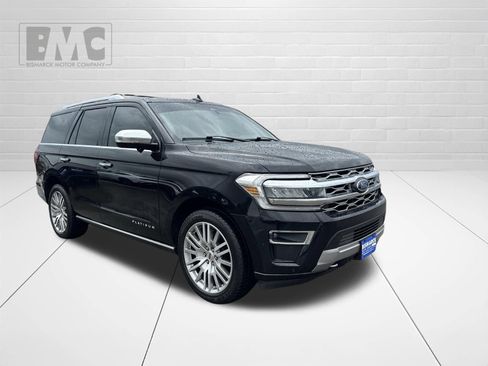 Used 2023 Ford Expedition Platinum AWD/4WD image 2