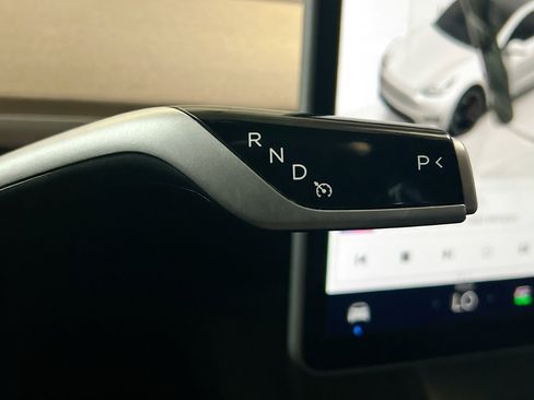 Used 2023 Tesla Model Y Performance AWD/4WD image 13