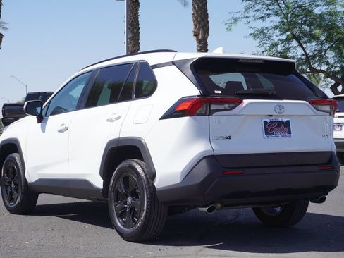 Used 2025 Toyota RAV4 XLE FWD image 3