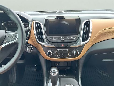 Used 2018 Chevrolet Equinox Premier image 20