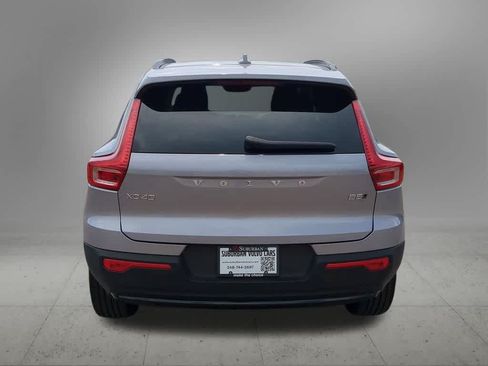 Certified 2026 Volvo XC40 B5 Plus AWD/4WD image 5