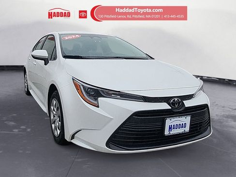 Used 2024 Toyota Corolla LE image 7