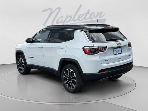 Used 2023 Jeep Compass Limited AWD/4WD image 3