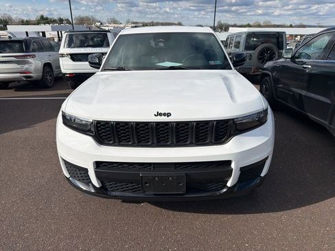 Used 2021 Jeep Grand Cherokee L Laredo image 5