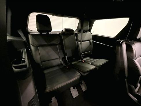 Used 2025 Ford Expedition Tremor AWD/4WD image 32