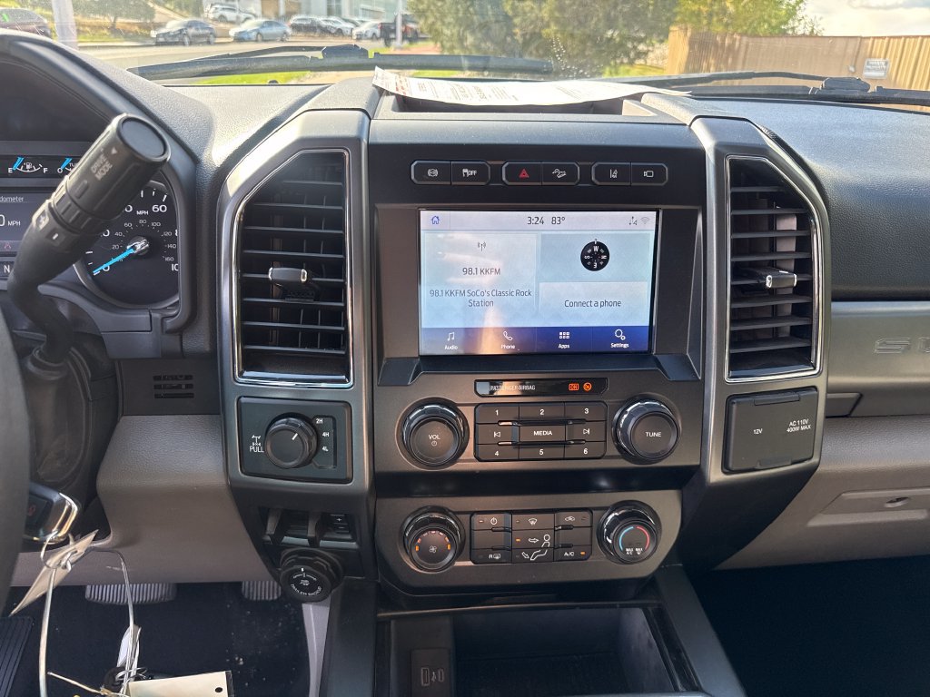 Used 2022 Ford F250 XLT w/ Black Appearance Package AWD/4WD image 17