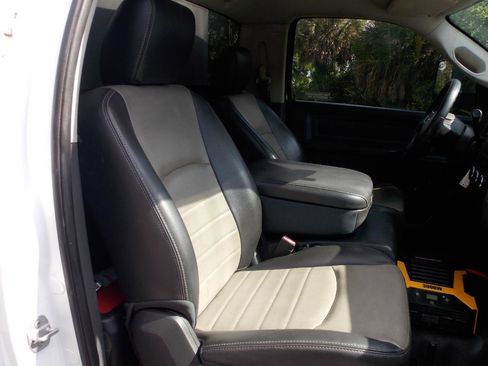 Used 2011 RAM 3500 ST RWD image 8