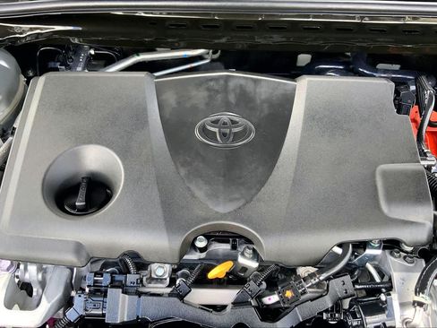 Used 2026 Toyota Camry LE FWD image 32