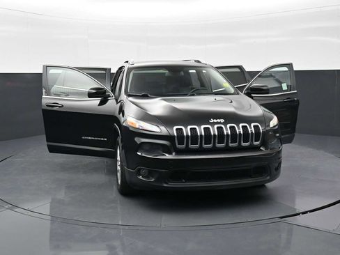 Used 2014 Jeep Cherokee Latitude image 30