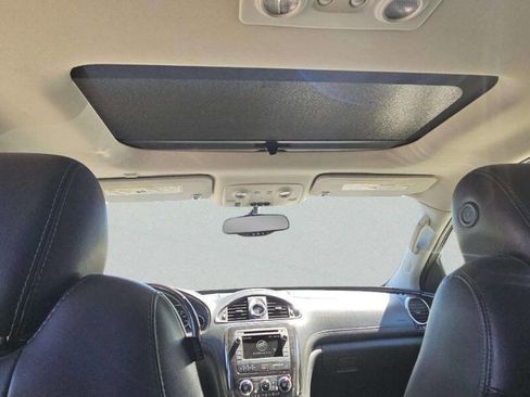 Used 2016 Buick Enclave Leather FWD image 9