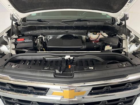 Used 2023 Chevrolet Silverado 1500 LT AWD/4WD image 9