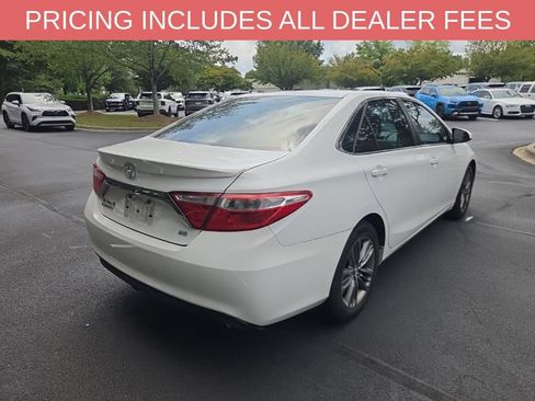 Used 2015 Toyota Camry SE FWD image 6