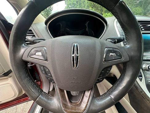 Used 2016 Lincoln MKX Select w/ Climate Package AWD/4WD image 16