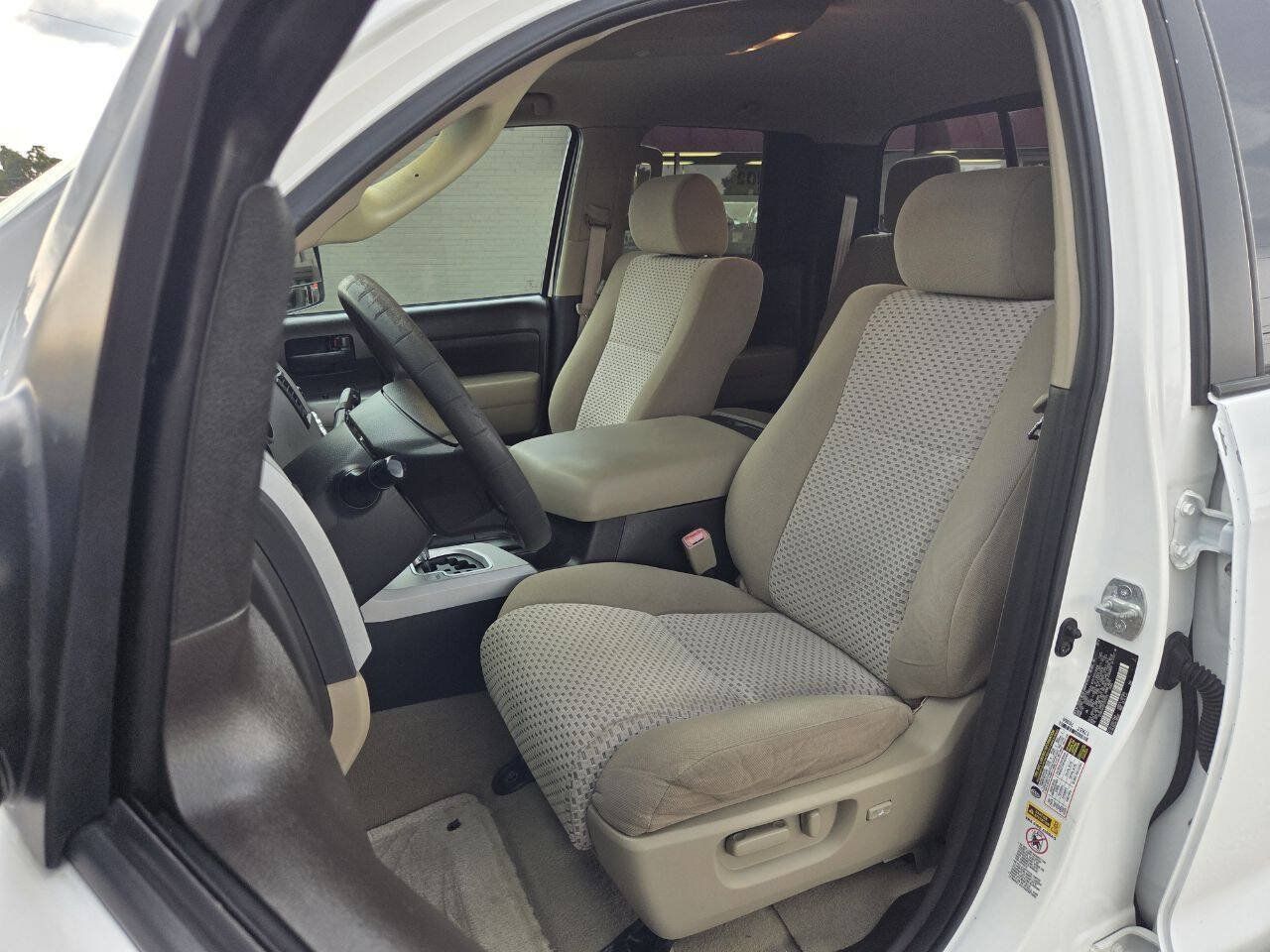 Used 2007 Toyota Tundra SR5 w/ TRD Off-Road Pkg RWD image 8
