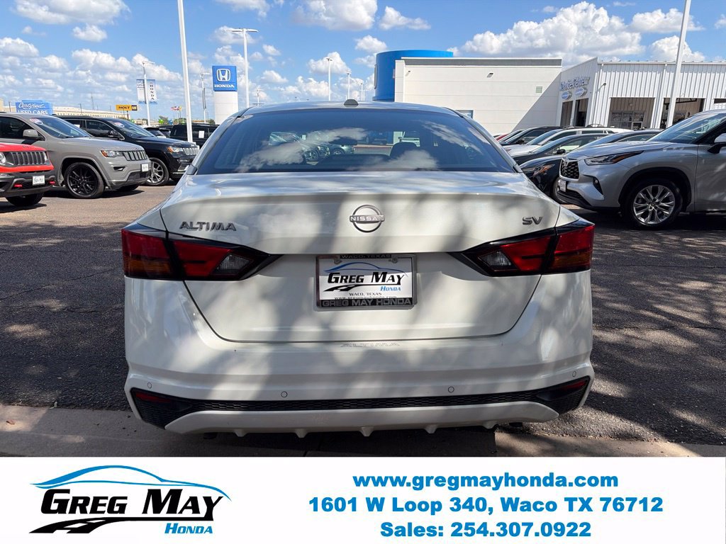 Used 2024 Nissan Altima 2.5 SV FWD image 7